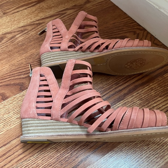 Peekaboo sandals - Picture 4 of 6